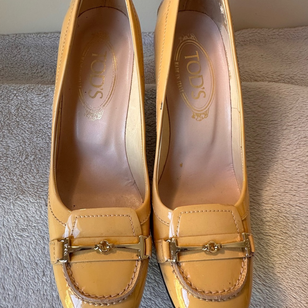 Tod's Women's Mustard Yellow Patent Loafers
